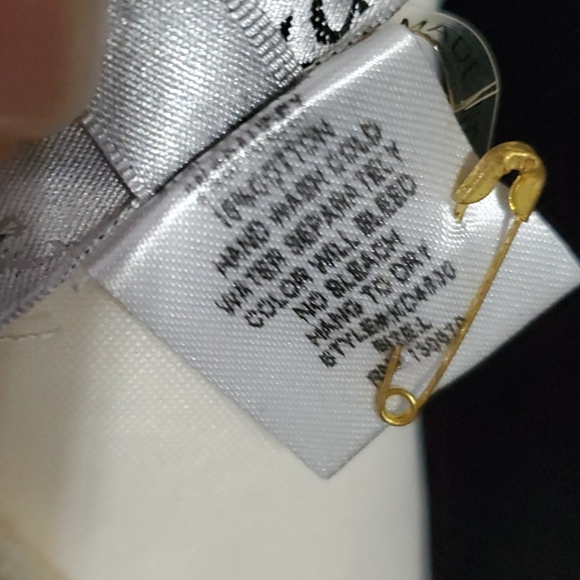 Dress - Picture 4 of 5